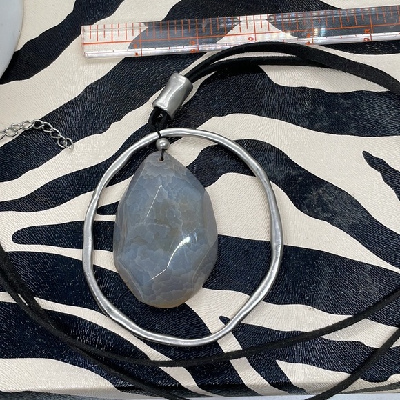 Gorgeous Large Blueish Brown Bead and Silver Circle - Picture 6 of 6